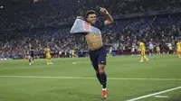 Desire Doue dari PSG merayakan gol ketiganya di final Champions League melawan Inter Milan di Allianz Arena, Munich, Jerman, Sabtu, 31 Mei 2025. (AP Photo/Alexandra Beier)