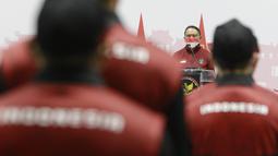 Menteri Pemuda dan Olahraga, Zainudin Amali, menjadi pemimpin acara pengukuhan tersebut. (Bola.com/M Iqbal Ichsan)