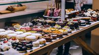 Makanan tinggi gula hanya akan menambah tumpukan lemak. (pexels.com/@igor-ovsyannykov-56123)