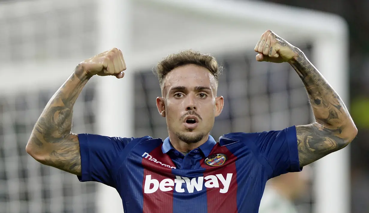 7. Roger Marti (Levante) - 8 Gol. (AFP/Cristina Quicler)