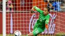 Sarah Bouhaddi kiper Prancis di Piala Dunia Wanita 2015. (AFP)