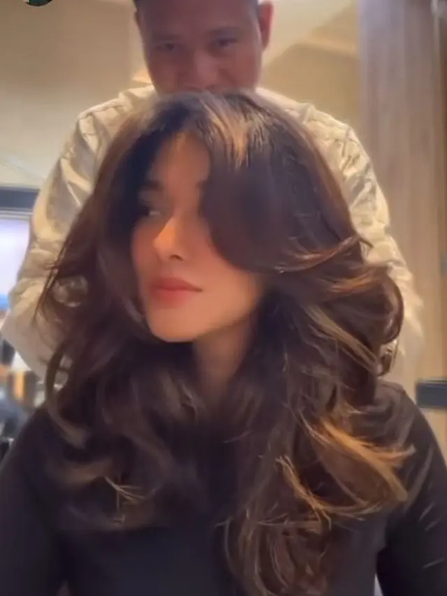 Naysila Mirdad Pertama Kali Warnai Rambut