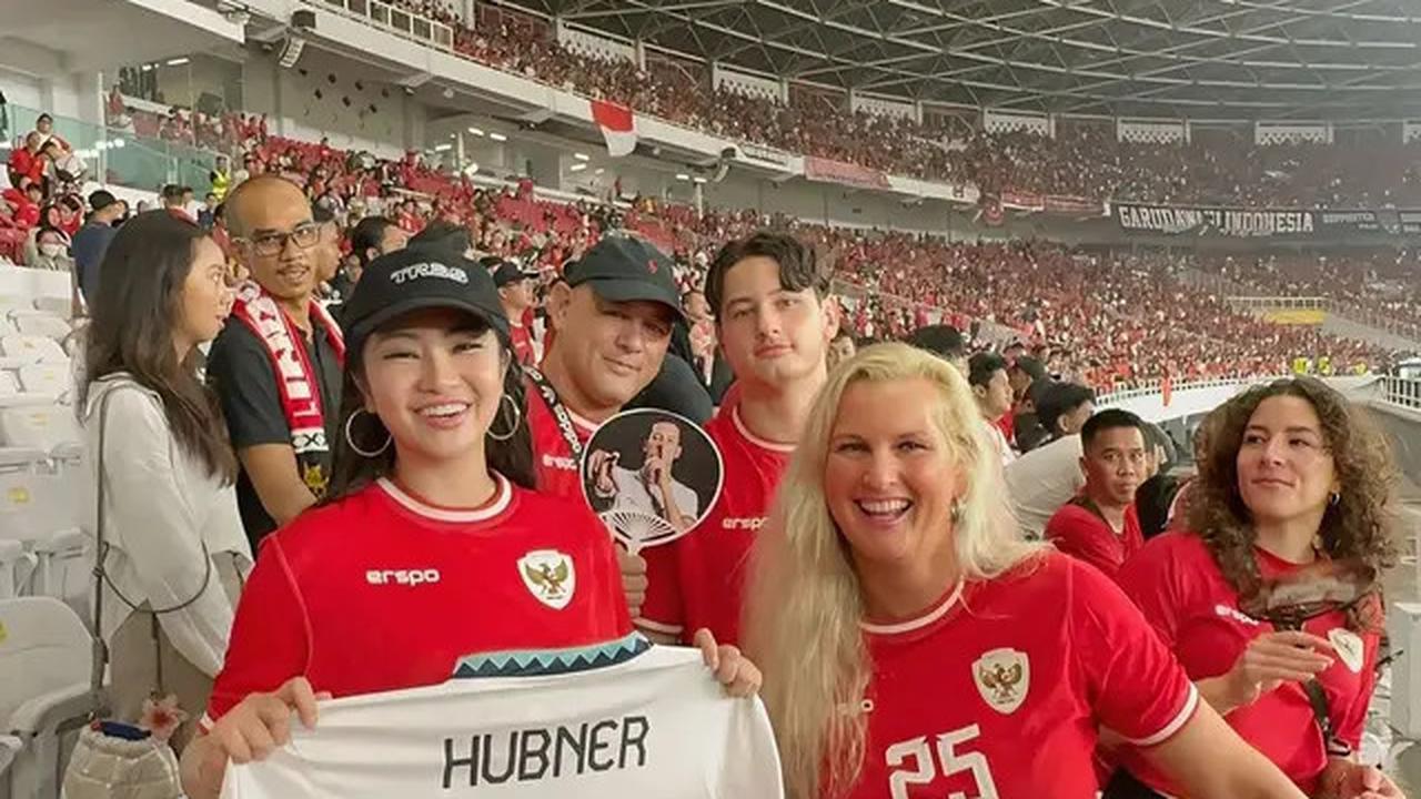 6 Potret Fitri Carlina Bareng Keluarga Nathan Tjoe-A-On dan Justin Hubner, Bikin Fans Iri
