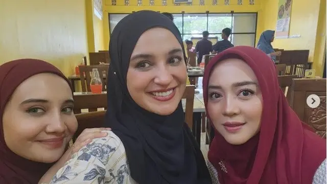 Mantan pacar Jeje Govinda, Nuri Maulida lepas rindu bareng Shireen Sungkar (Foto: instagram nurimaulida)