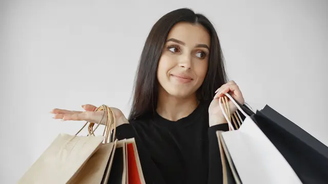 Sering Belanja Saat Stres? Kenali Fenomena Doom Spending yang Bisa Merusak Finansial