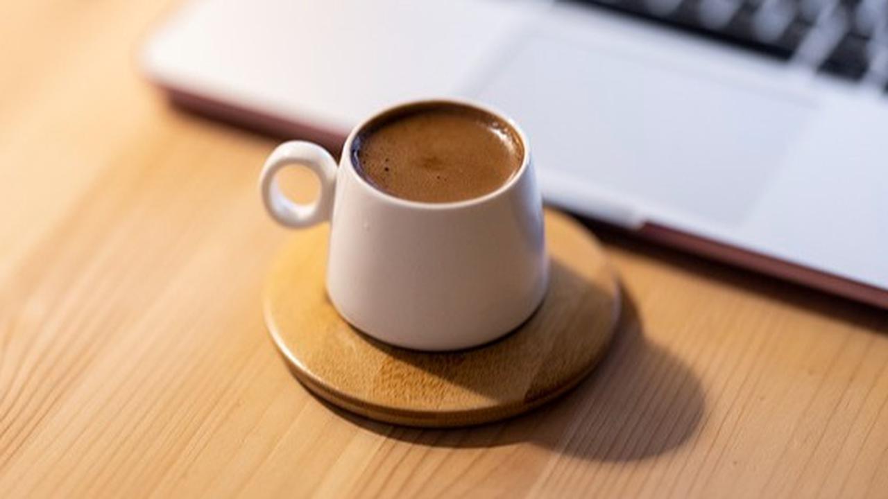7 Bahaya Sering Minum Kopi Instan Sachet, Tingkatkan Risiko Kanker