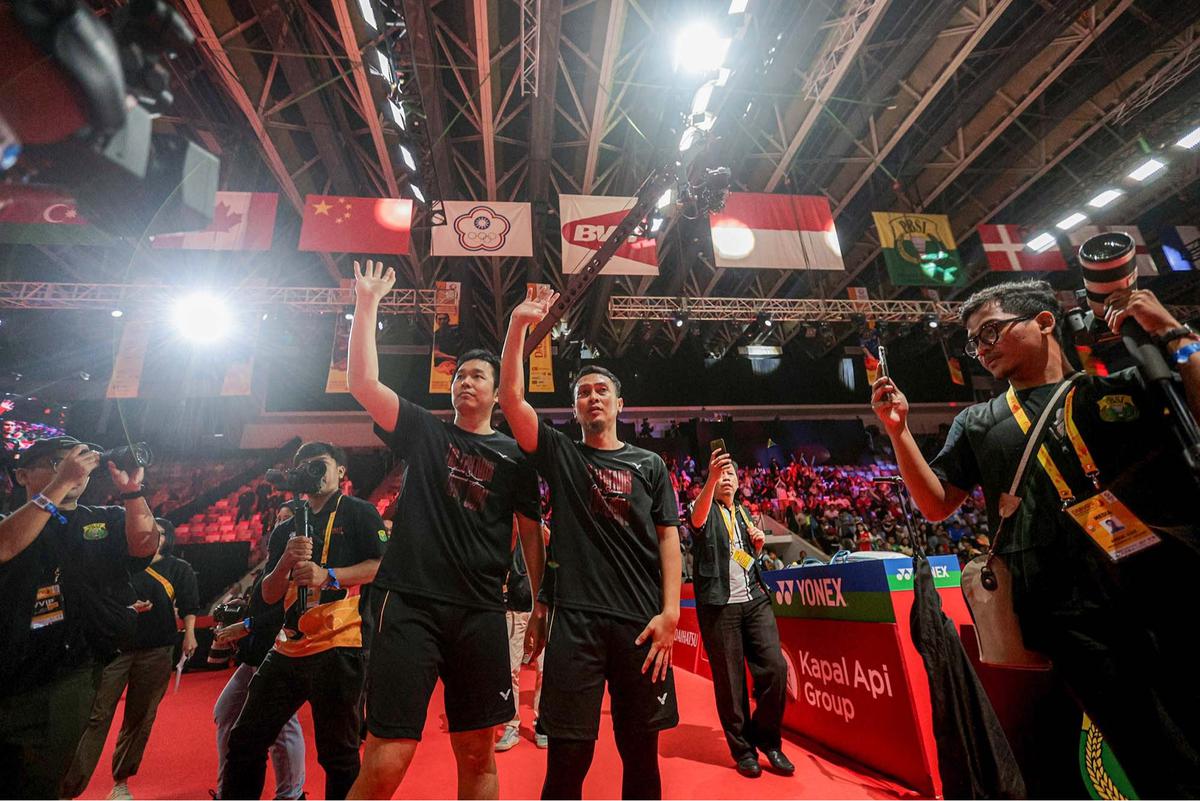 Tribute to The Daddies kepada  Mohammad Ahsan/Hendra Setiawan