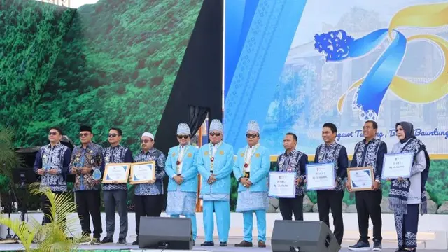 Puncak HUT ke-75, Gubernur Kalsel Ajak Warga Bersatu Bangun Daerah Sejahtera