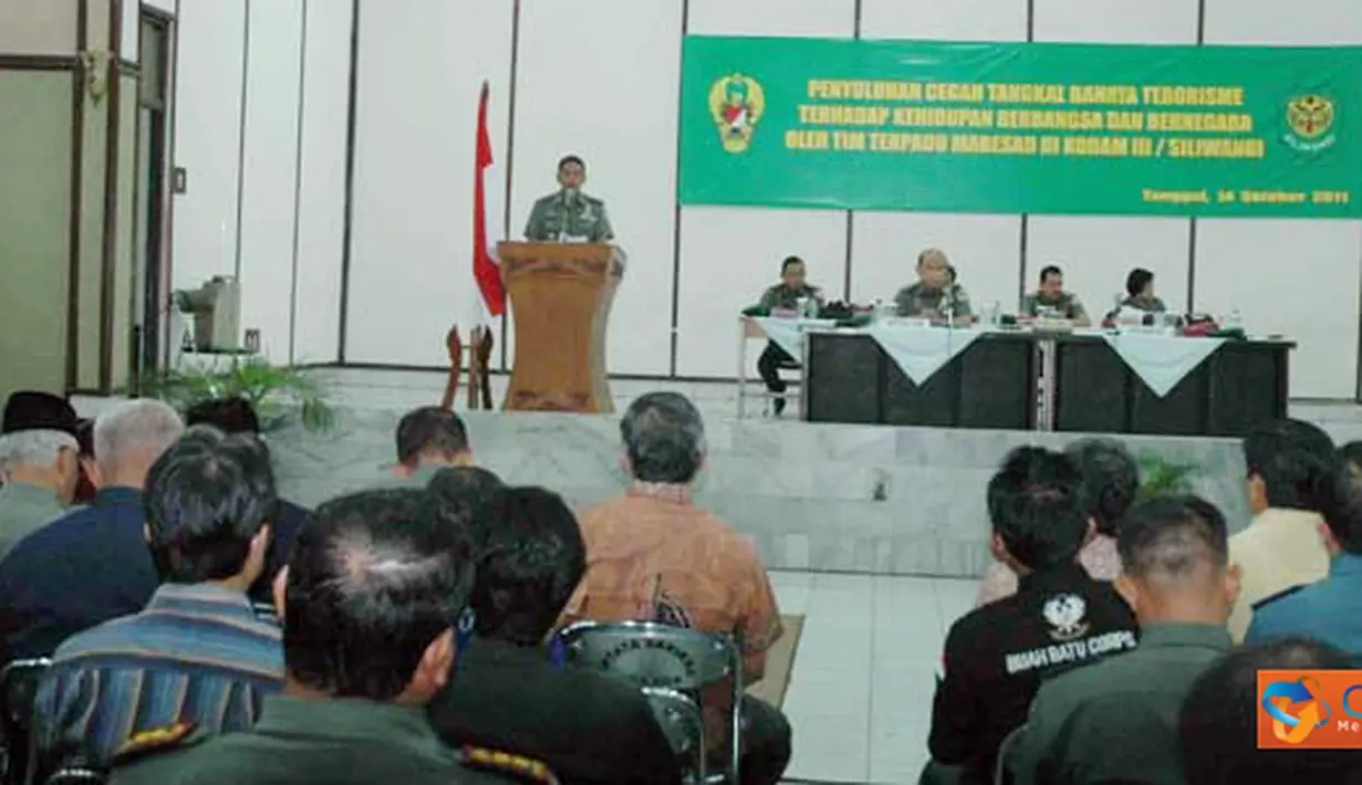 Citizen6, Bandung: Ratusan peserta mengikuti mengikuti Penyuluhan Bahaya Terorisme dari Tim terpadu Mabes TNI AD, bertempat di Aula Satata Sariksa Rindam III/Siliwangi Jalan Gudang Utara Bandung, Jumat (14/10). (Pengirim: Pendam III/Siliwangi)