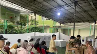 Tim Liputan6.com berkesempatan menengok situasi mencoblos salah satu kompleks apartemen di bilangan Kalibata Jakarta Selatan.