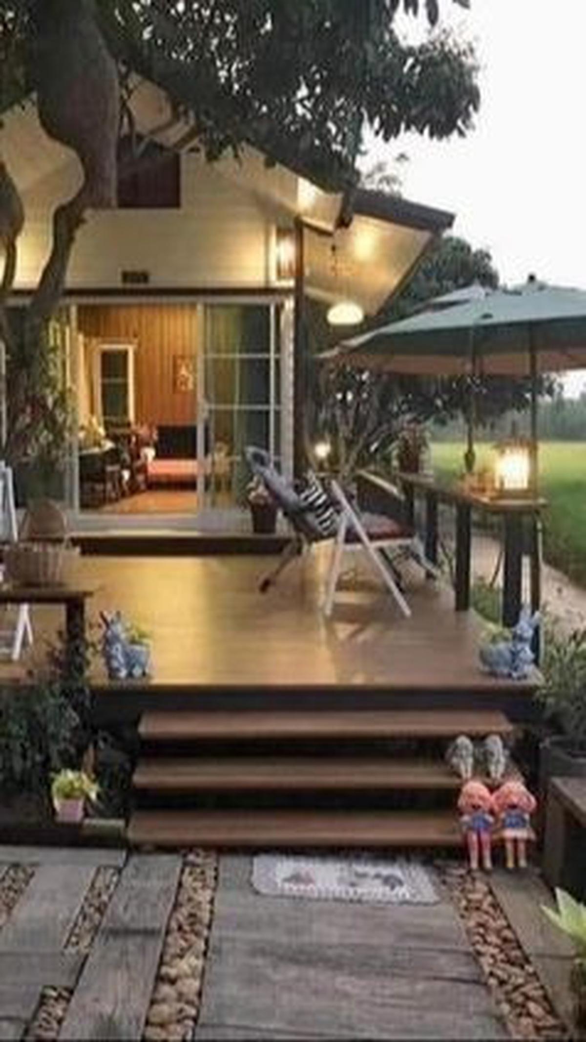 Rumah Pinggir Sawah
