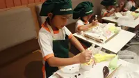 Rayakan Hari Anak Nasional, Anak-Anak PAUD Kemuning 16, Tanah Abang Ikuti Kelas Dekorasi Cupcake (doc: Tous les Jours)