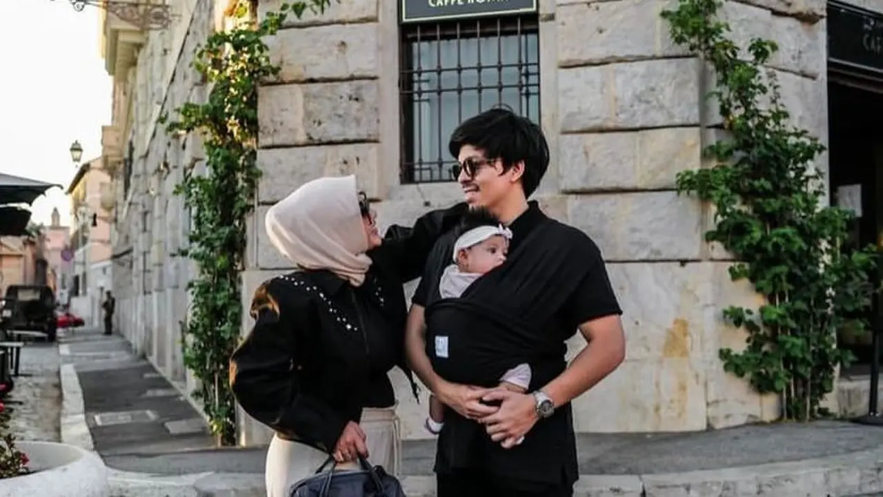 7 Gaya Aurel Hermansyah Jadi Cewek Kue hingga Cewek Mamba saat Liburan di Italia