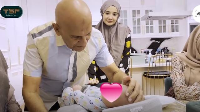 7 Momen Haru Mark Sungkar Temui Anak Zaskia Sungkar Usai Bebas dari Penjara
