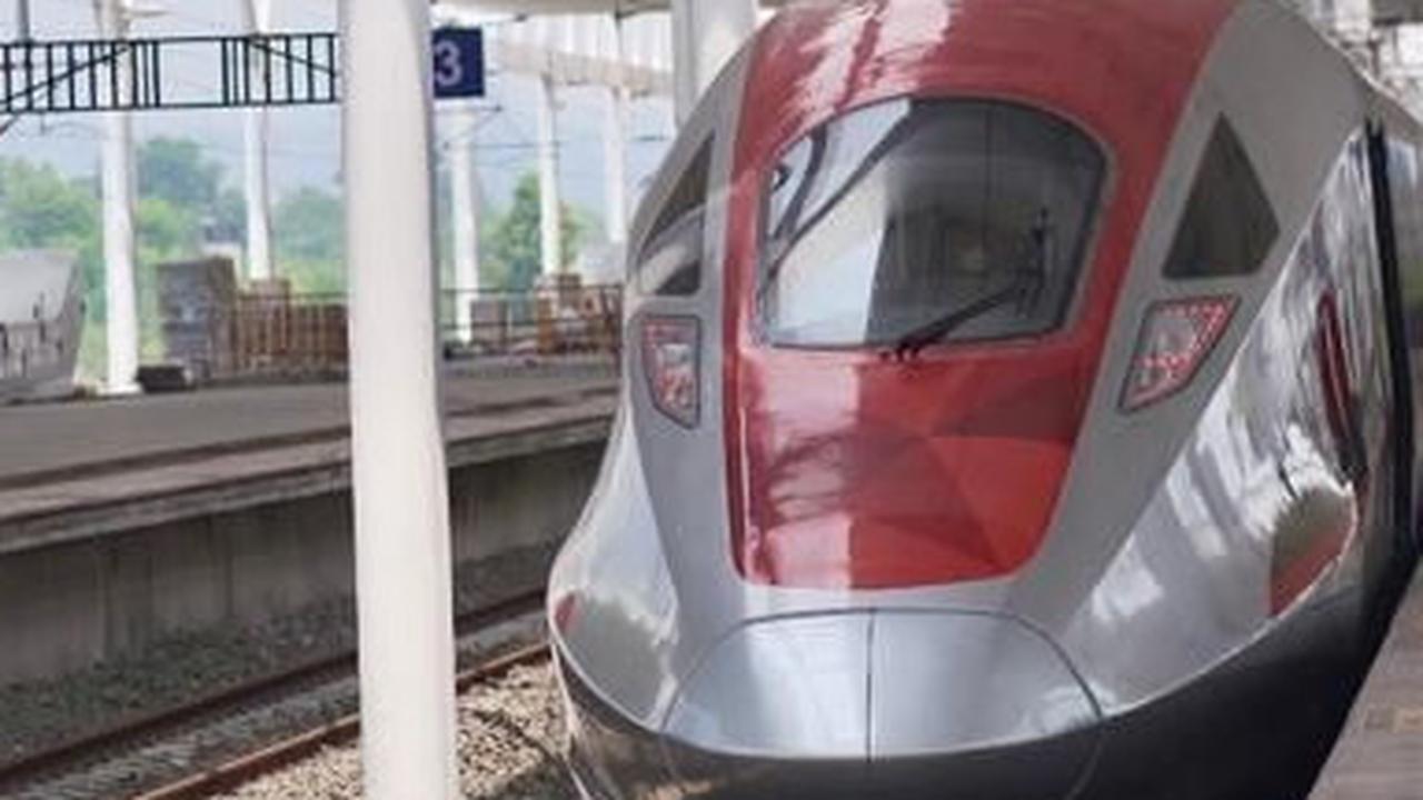 Kereta Cepat Jakarta-Bandung Populer di Dunia, Menhub Budi: Kalau Kita ke Singapura, Mereka Tanya soal Whoosh