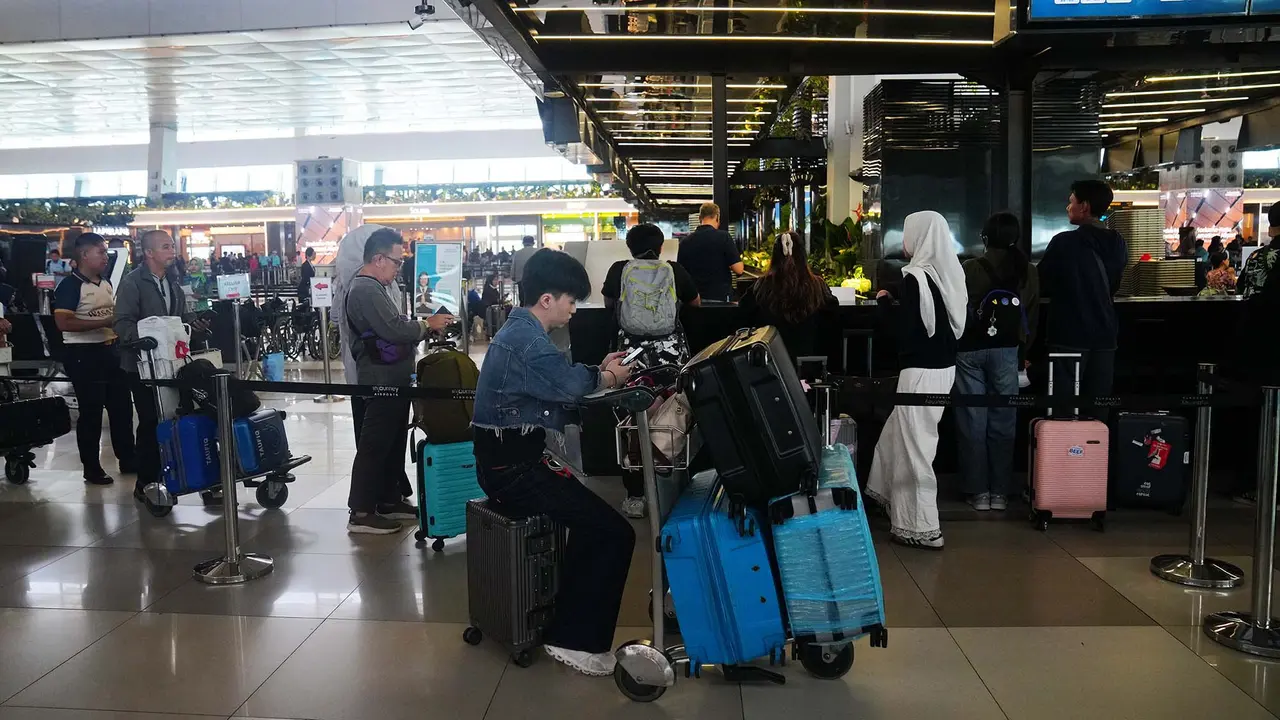 Bandara Soekarno Hatta Ditutup Sementara Akibat Abu Vulkanik Anak Krakatau