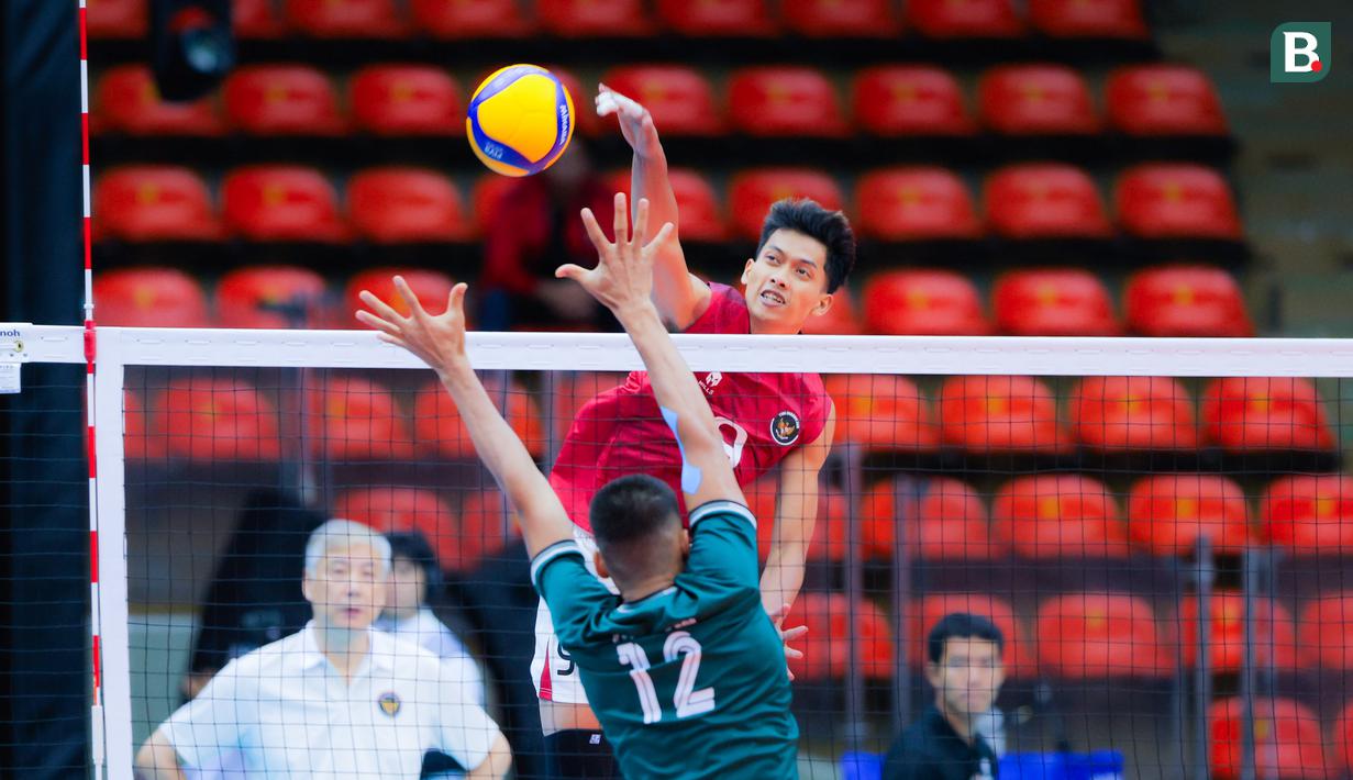 Skuad asuhan Jeff Jiang Jie menundukkan Myanmar dengan skor 3-0 (25-15, 25-22, 25-20). (Bola.com/Bagaskara Lazuardi)