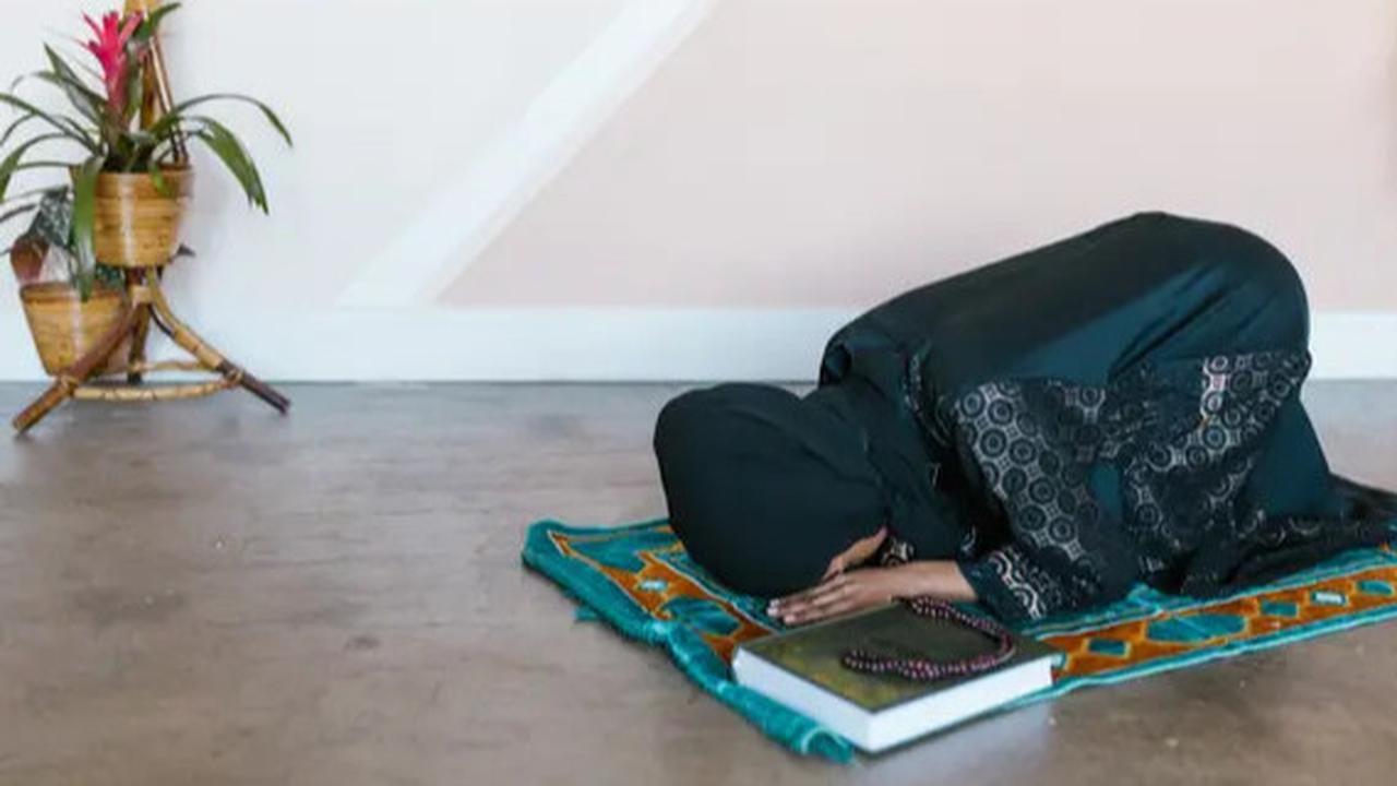 Tata Cara Salat Hajat, Niat, Doa dan Waktu Terbaik Pelaksanaannya