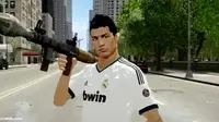 [VIDEO]: Wuih, Ronaldo Mejeng di Game GTA