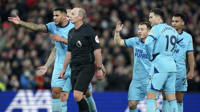Foto: Dua Gol Bola Muntah Warnai Kemenangan Liverpool atas Newcastle United di Liga Inggris dan Terus Tempel Manchester City