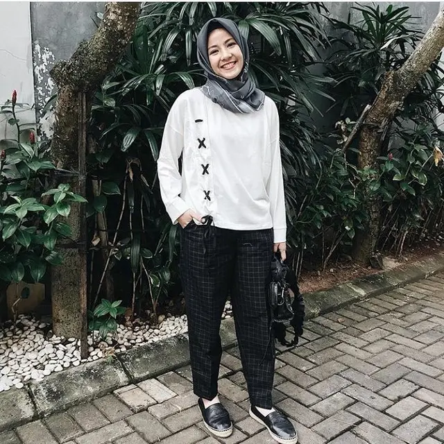 Kini Makin Syari, Ini 6 Potret Lawas Penampilan Natasha Rizky Pakai Celana