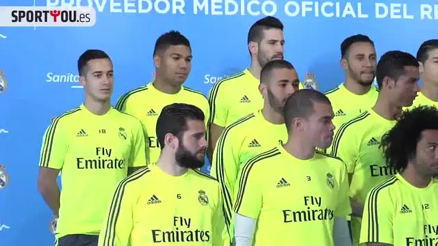 Rambut Marcelo bek Real Madrid menjadi korban ulah iseng Cristiano Ronaldo saat sesi pemotretan iklan untuk sebuah produk.