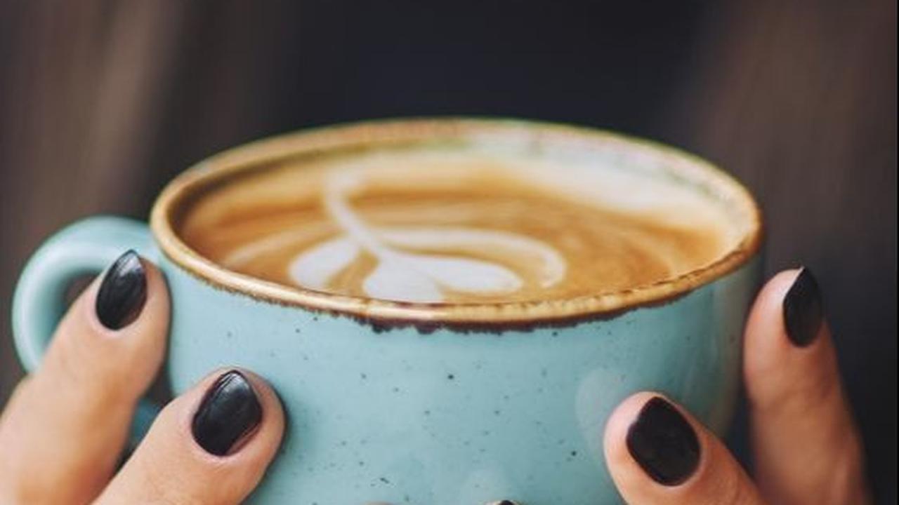 Dari 6 resep kopi di atas apa ada sudah pernah kamu coba? Atau kamu tertarik untuk bikin semuanya sendiri di rumah?