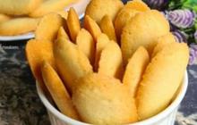 10 Resep Lidah Kucing Spesial Lebaran, Anti Gagal & Kering Tapi Lembut Dimakan