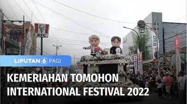 Ribuan warga memadati Tomohon International Flower Festival 2022. Festival bunga Internasional ini diikuti puluhan kendaran hias dari dalam dan luar negeri.
