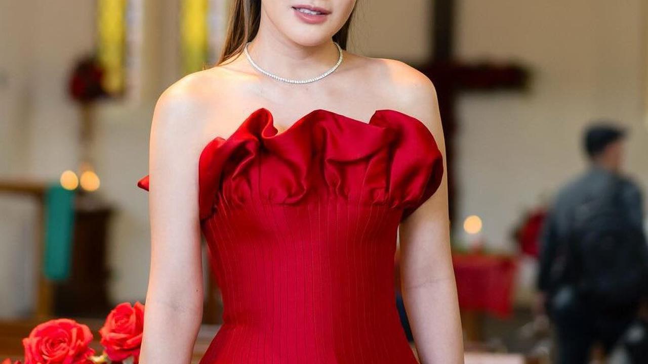 Tampil dalam Balutan Dress Merah, Intip 10 Potret Cantik Shandy Aulia saat jadi Bridesmaid di Australia