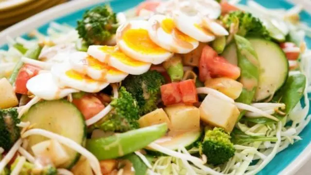 Hindari Porsi Terlalu banyak 4 Makanan Ini dalam Menu Salad Anda