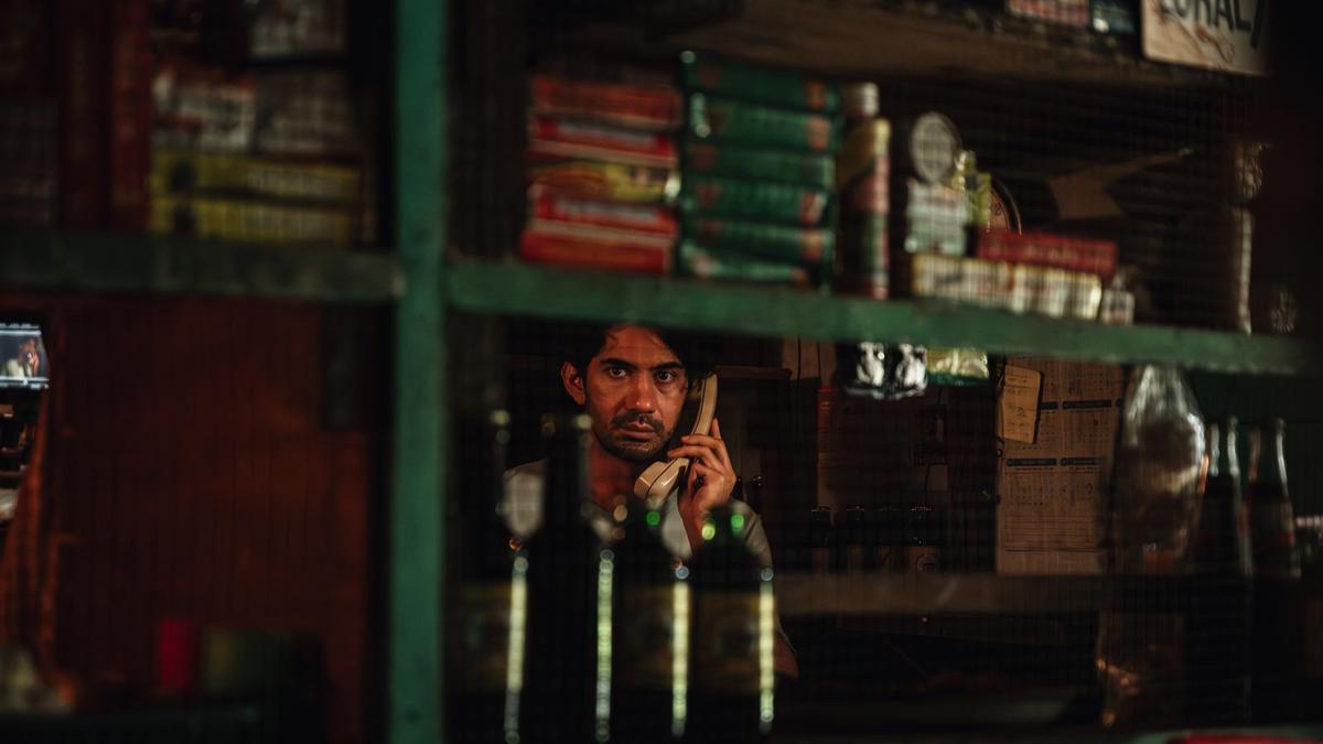 Reza Rahadian Hingga Dian Sastrowardoyo dan Eva Celia, Daftar Pemain Film Laut Bercerita Diumumkan