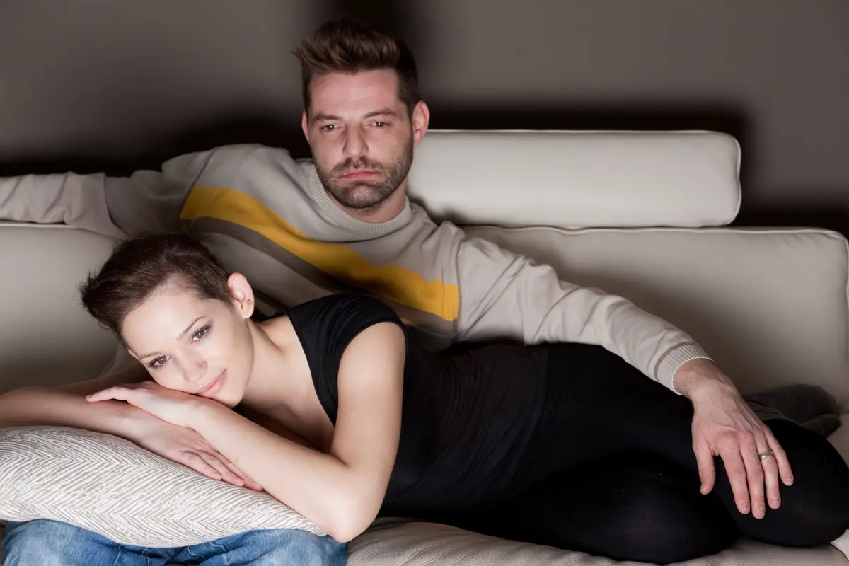 Ternyata Ini Manfaat Nonton Film Porno Bareng Pasangan Halalmu