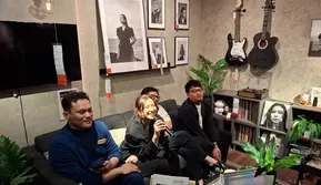 Terinspirasi Album Terbaru Danilla, Ruang Multifungsi Ini Tampil Minimalis dan Monokrom