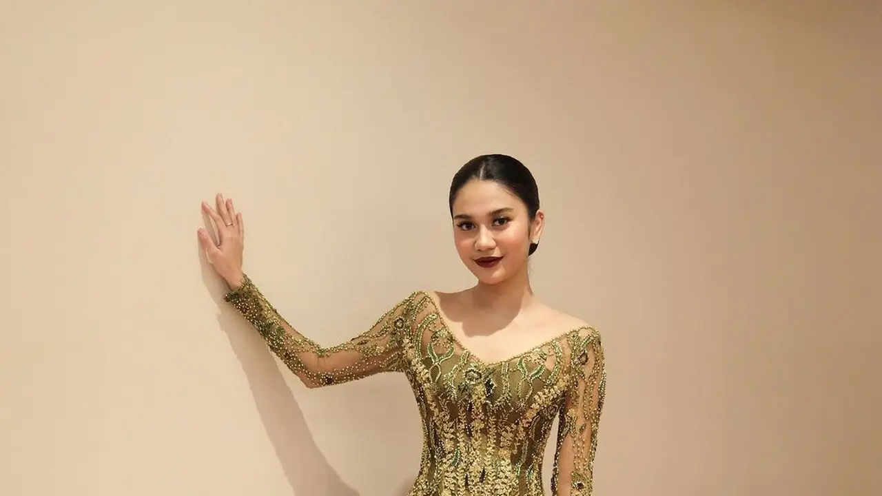 8 Potret Dualitas Gaya Bridesmaid Aaliyah Massaid di Momen Akad Nikah dan Resepsi, Mahalini hingga Alyssa Daguise Elegan Berkebaya