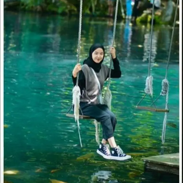 Berfoto di Ayunan Telaga Biru Kuningan Harus Siap Antre Sampai 4 Jam