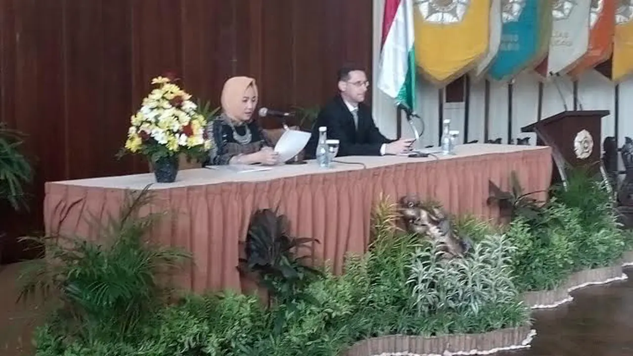 Menteri Hungaria Berkisah Cara Negaranya Bangkit dari Krisis 