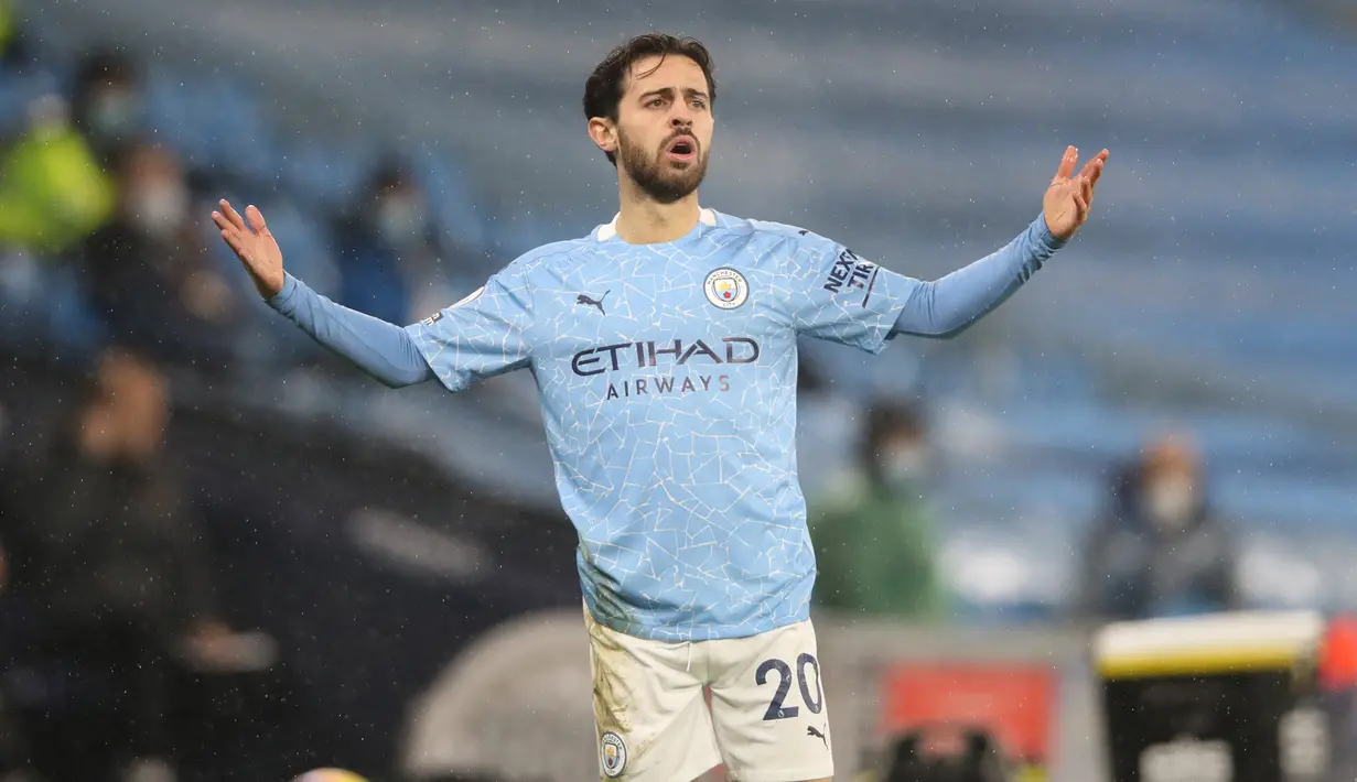 3. Bernardo Silva (Manchester City). Merupakan fans cilik Benfica. Mendapat kesempatan menjadi anak gawang saat pertandingan Liga Eropa melawan Napoli pada 2008. Partai tersebut menjadi pembuka jalan untuk menjadi seorang pemain hebat saat ini. (AFP/Clive Brunskill/Pool)
