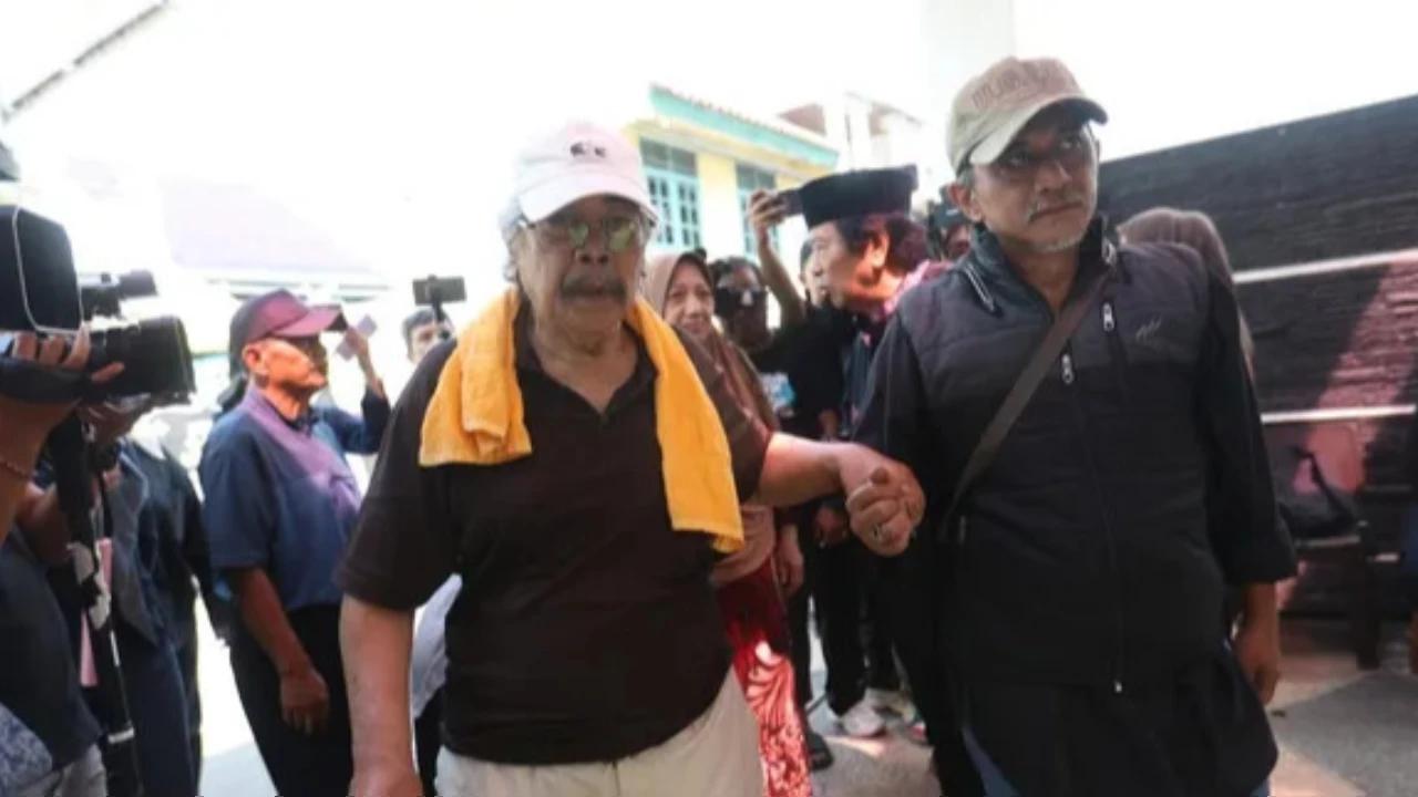 Godaan Tak Terbendung, Jaja Miharja Rindu Durian dan Gulai Kambing