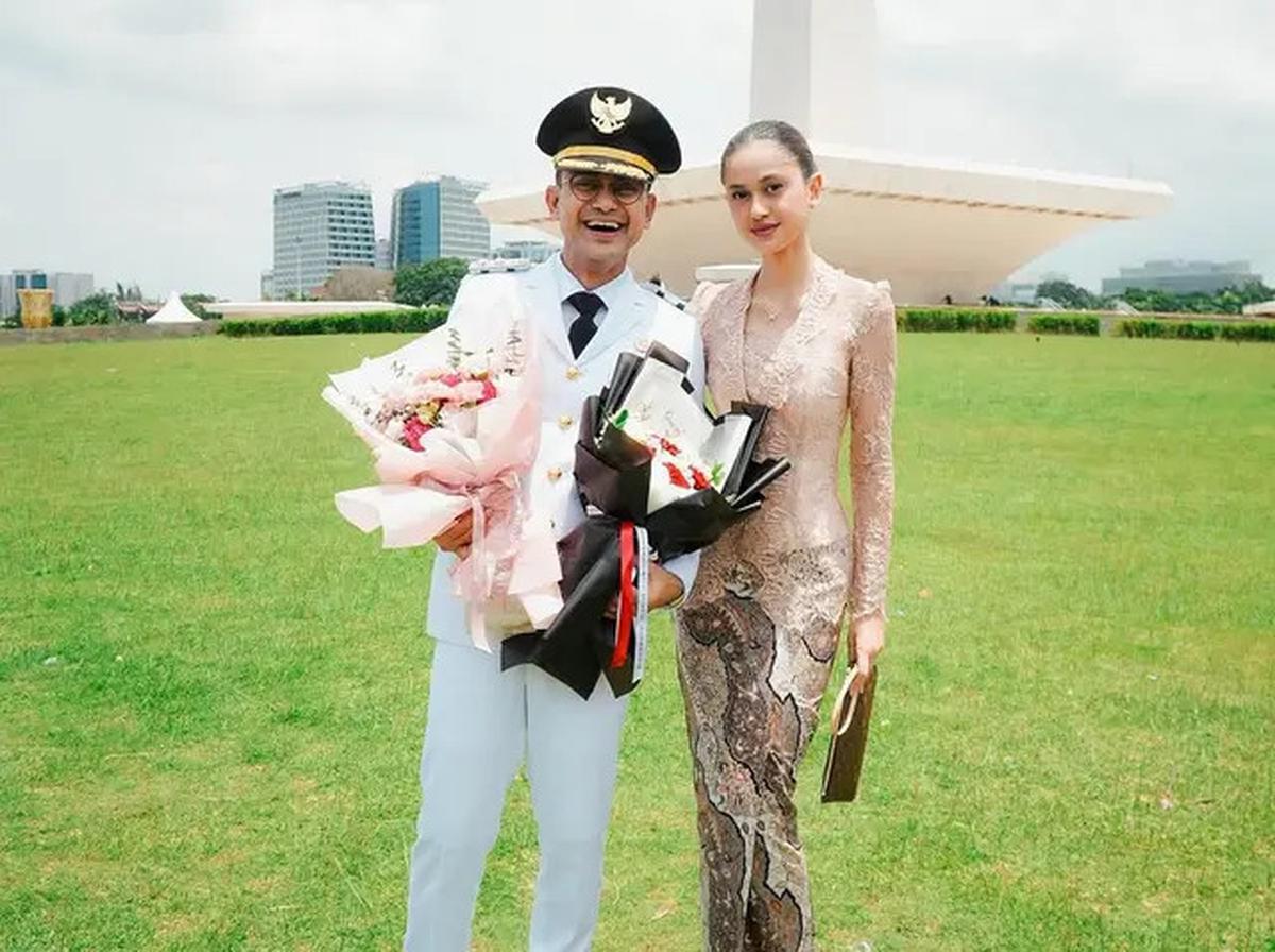 Potret 6 Artis Dampingi Ayah di Acara Pelantikan, Asila Maisa Tampil Memesona