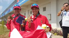 Riska Andriyandi/Nur Meni meraih medali perunggu pada nomor kano ganda 500 meter putri di Asian Games 2018, Kamis (30/8/2018). (Bola.com/Riskha Prasetya)