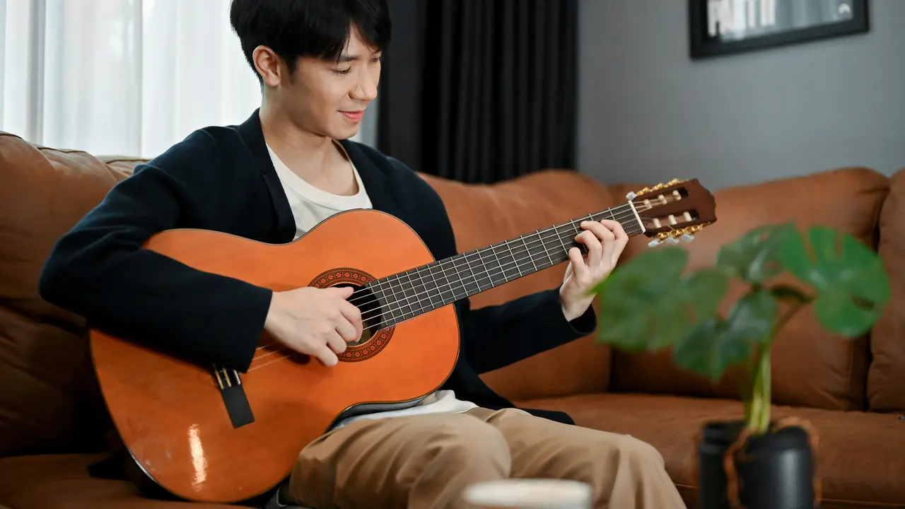Gitar Akustik