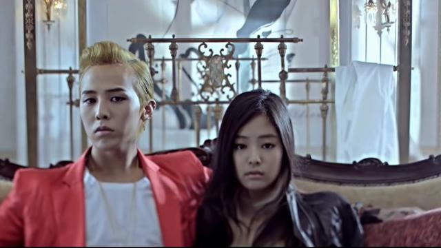 G-Dragon dan Jennie Blackpink dalam video klip "That XX." (Tangkapan layar YouTube/ Bigbang)