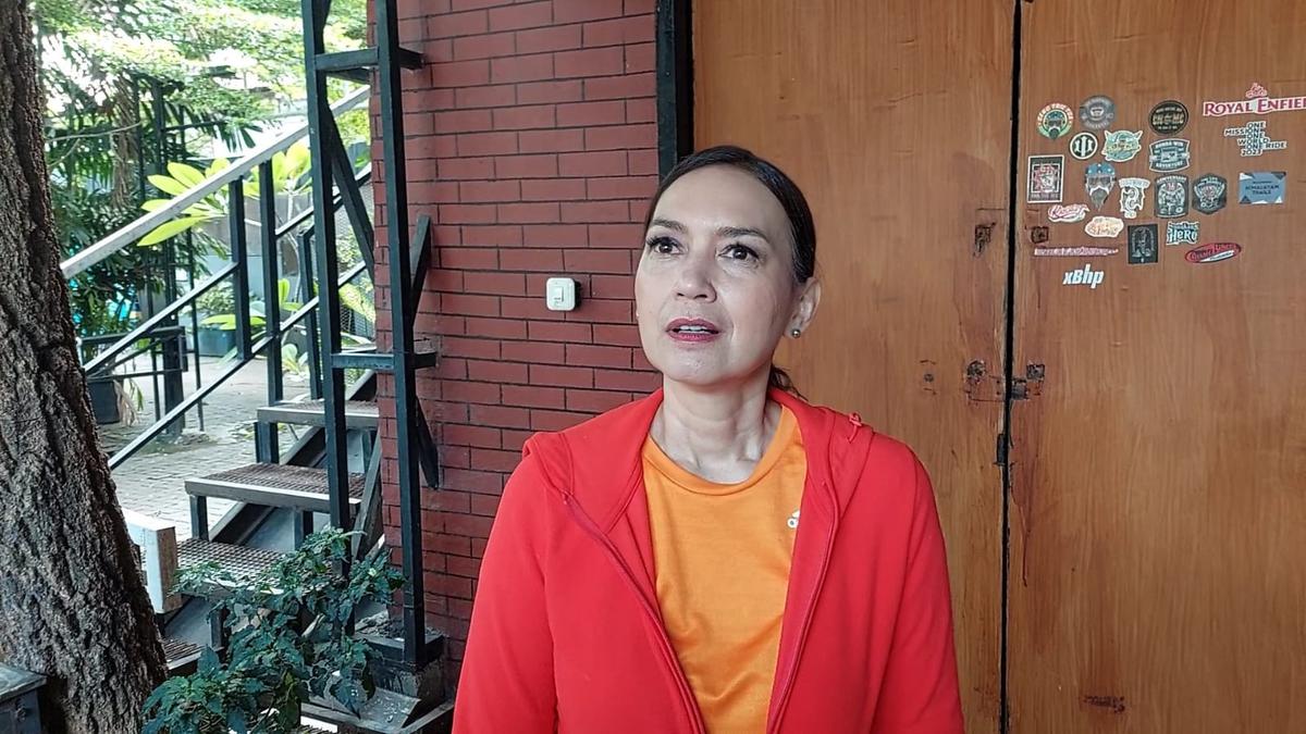 Ira Wibowo Rindu Jalur Pendakian, Targetkan Menaiki Gunung Semeru
