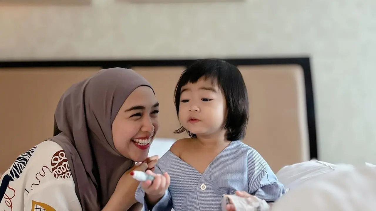 Potret Moana anak Ria Ricis yang kini tengah sakit (Sumber: Instagram/@riaricis1795)