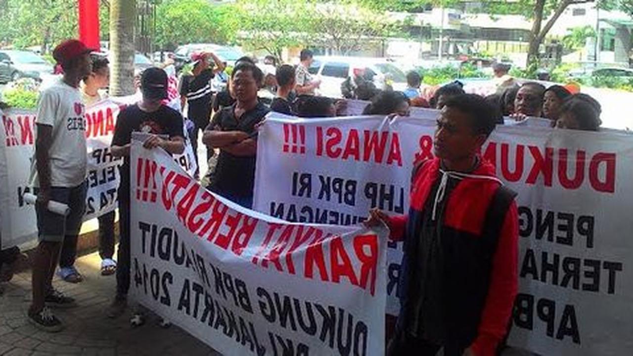 Demi Rp 50 ribu, ibu-ibu nekat bawa anaknya demo Ahok di KPK