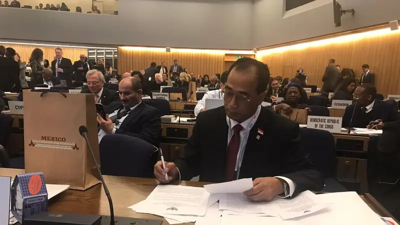 Menteri Perhubungan Budi Karya Sumadi sampaikan komitmen Indonesia dalam menciptakan pelayaran yang aman di sidang International Maritime Organization (IMO) ke-31 di London.