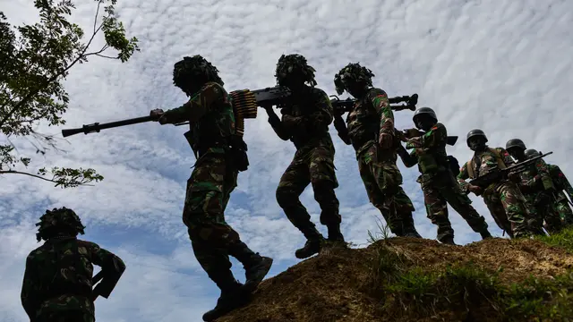 Melihat Latihan Menembak Prajurit TNI di Aceh
