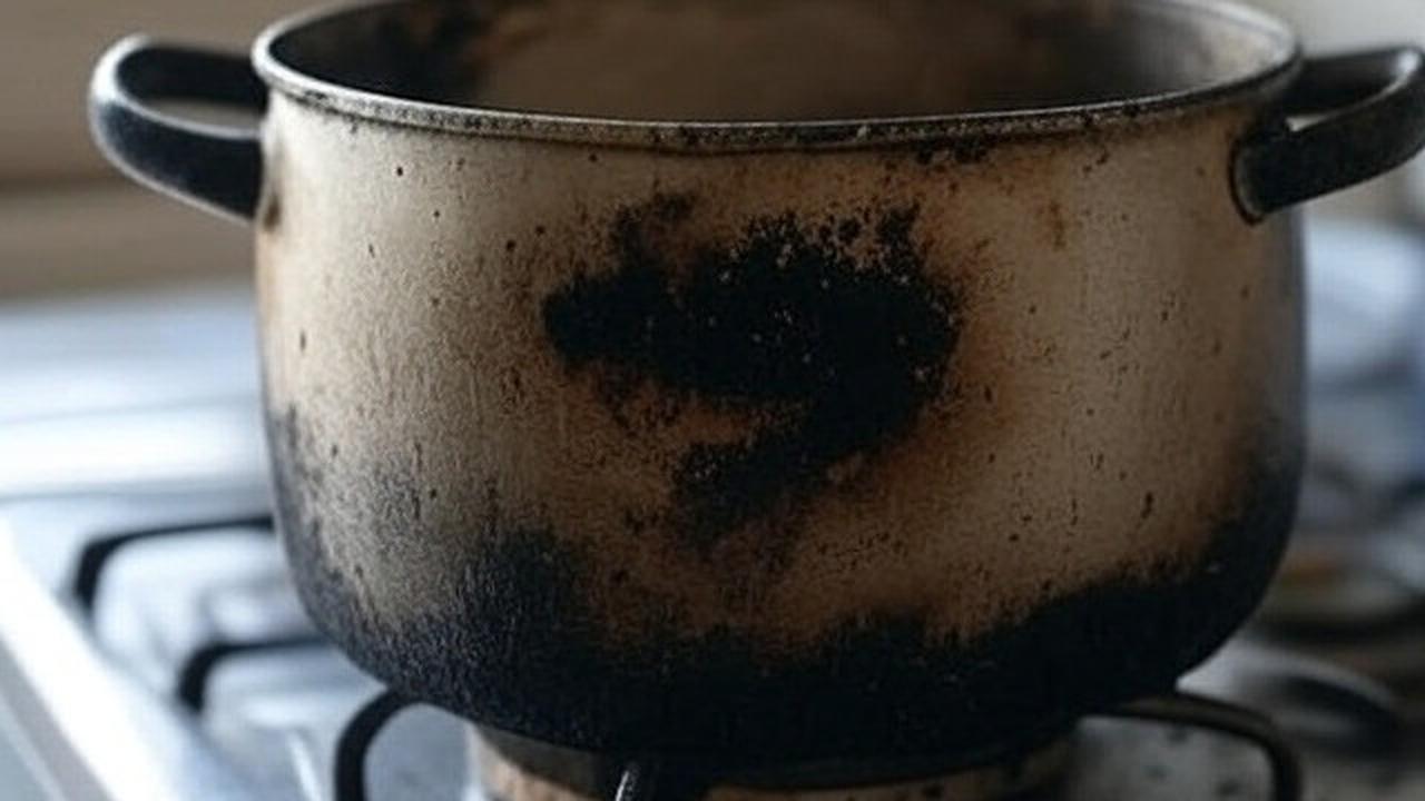 Tips Jitu Mencuci Panci yang Gosong Agar Bersih, Dijamin Kinclong Seperti Baru