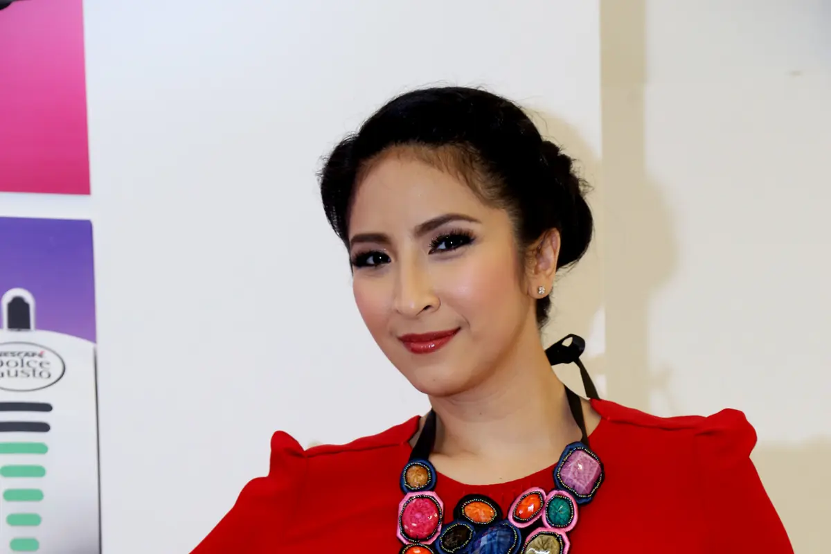 [Bintang] Novita Angie
